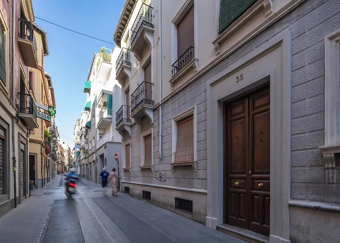 Parking Free, Granada Vintage Haven